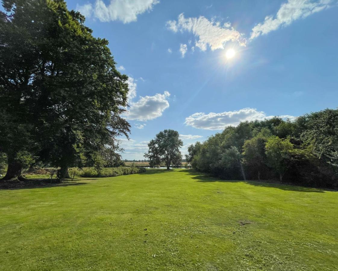 Dinckley Court River Thames Boutique B&B Burcot Abingdon Oxford Extérieur photo